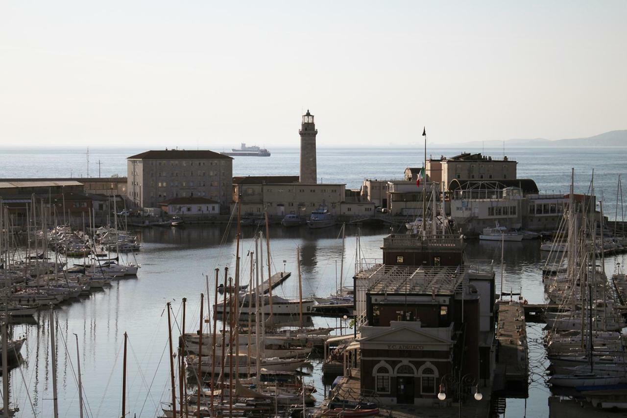 Puesta Del Sol Leilighet Trieste Eksteriør bilde
